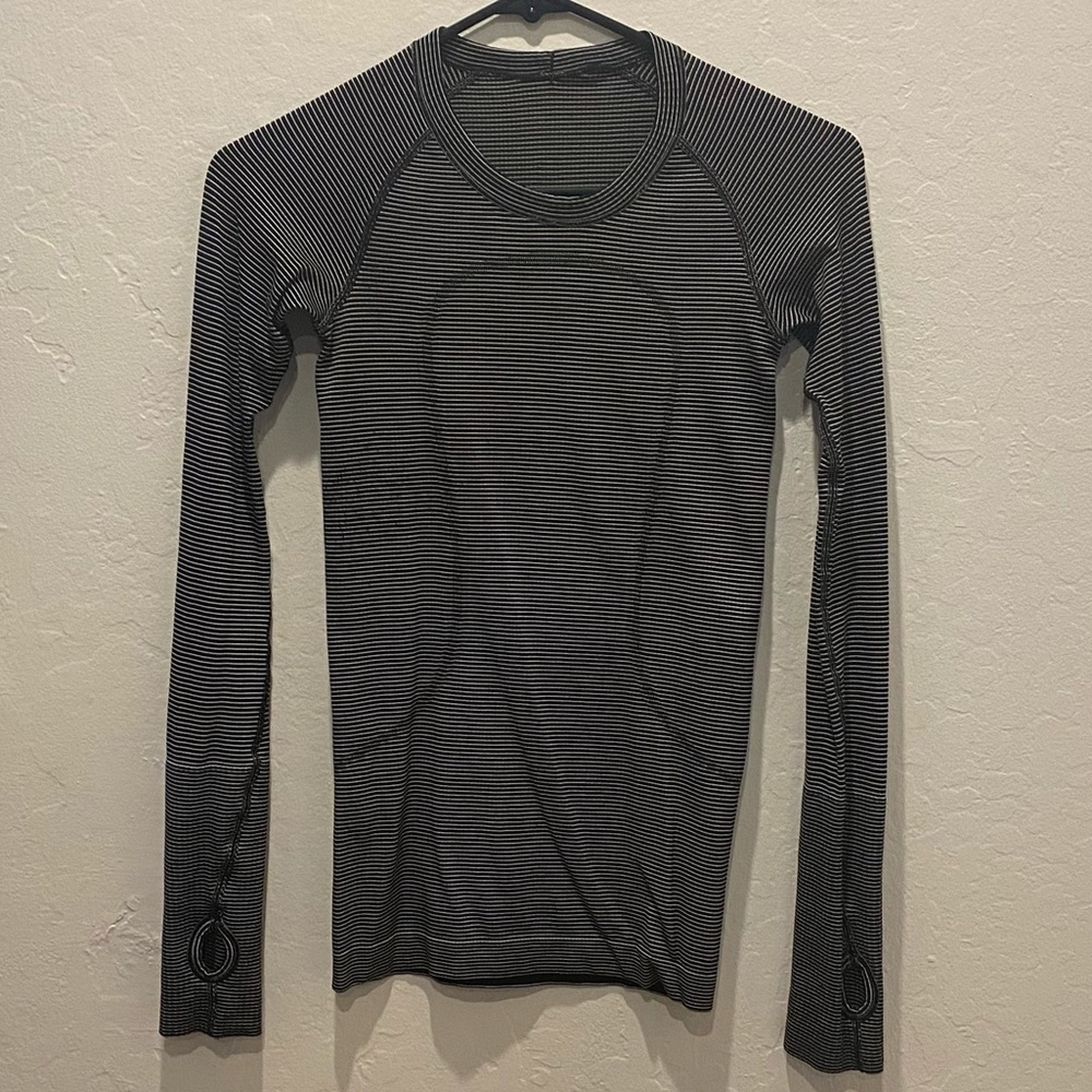 Lululemon swiftly tech long sleeve